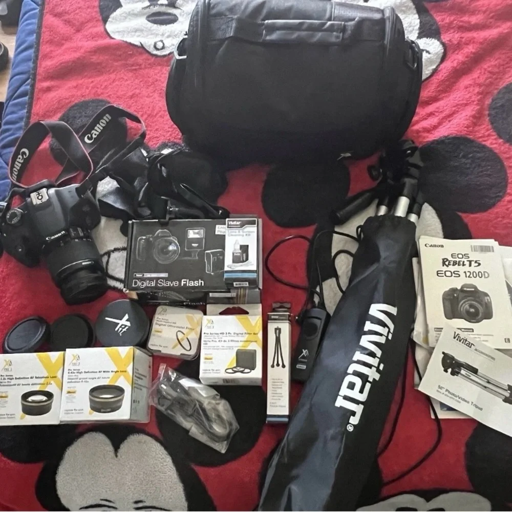 LIKE NEW CANON DIGITAL CAMERA KIT-EOS REBEL T5 EOS 1200D W/ FILTERS, LENS, ETC.
